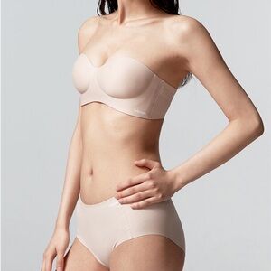 COOL FIT BRA OFF SHOULDER VOLUME